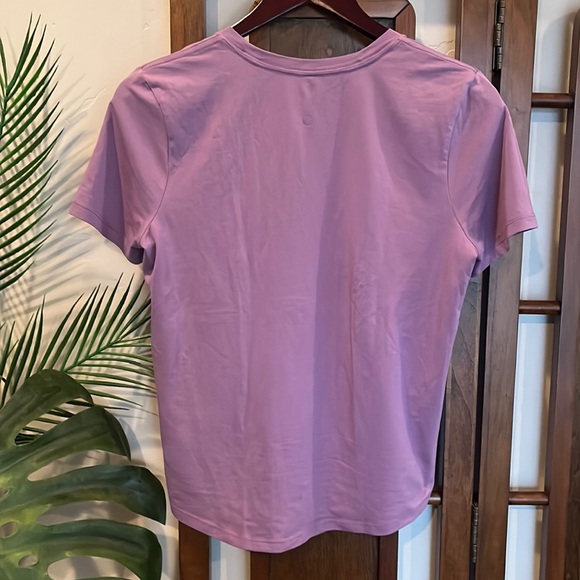 Lululemon Love V-Neck Tee - Picture 4 of 6